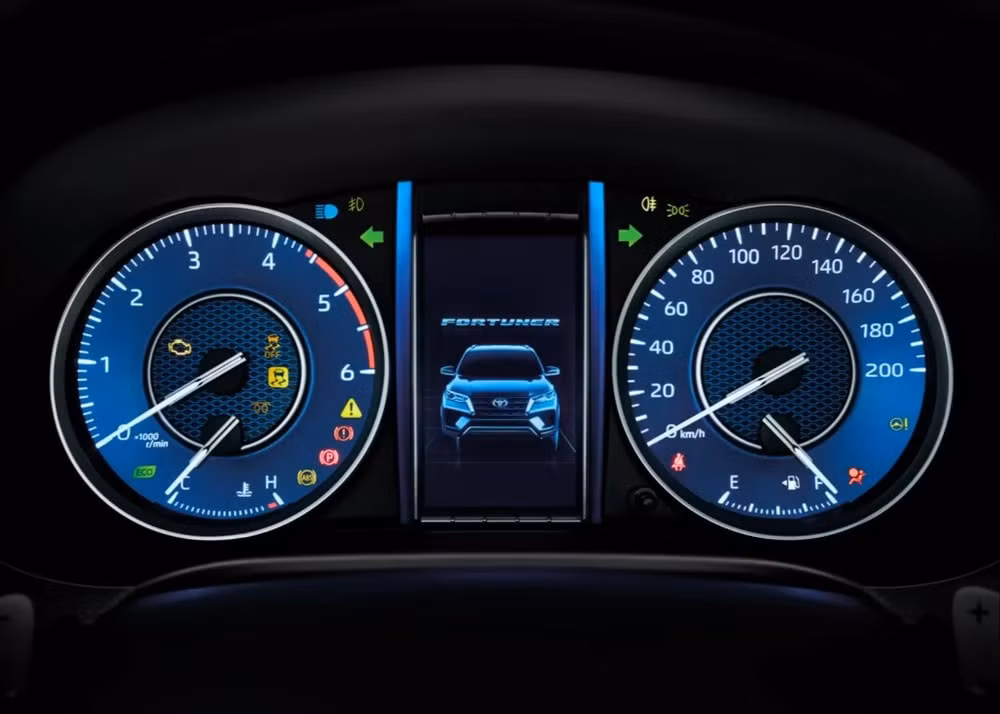 toyta fortuner 2023 trinh lang tai thai lan hinh 5