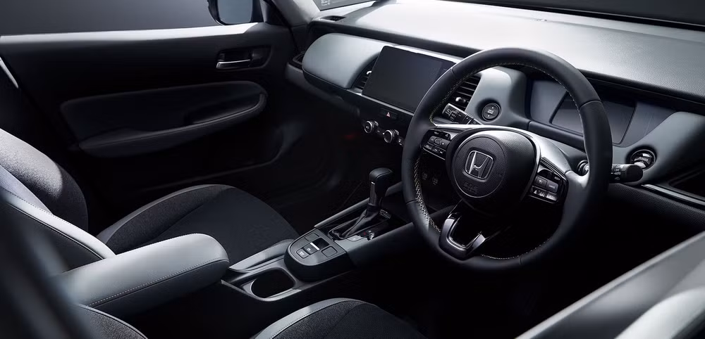 honda fit e hev rs ra mat mang dam phong cach the thao hinh 3
