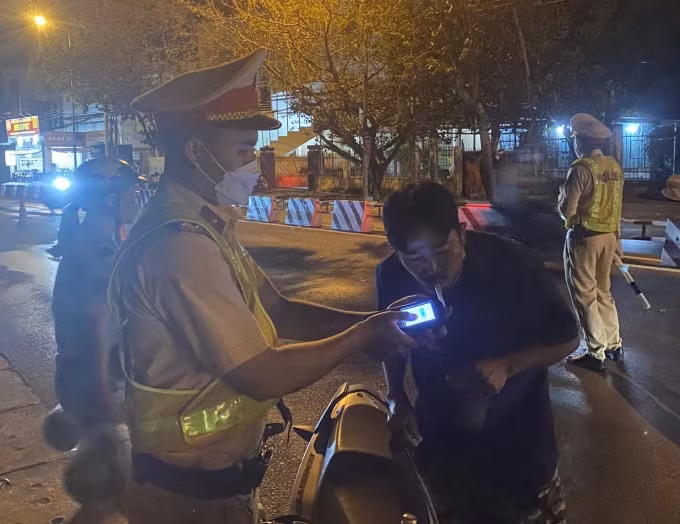 xu ly hon 300 ma men tham gia giao thong trong ngay 6 3 hinh 1