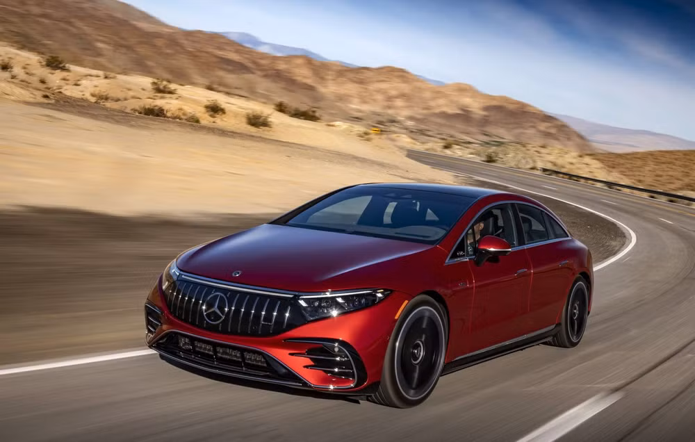 mercedes amg eqs 53 moi se co gia ban tu 208000 usd hinh 1