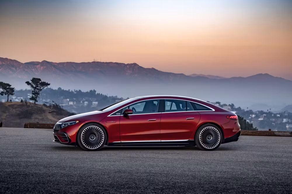 mercedes amg eqs 53 moi se co gia ban tu 208000 usd hinh 4