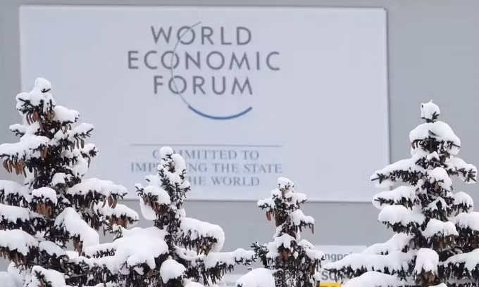 dien dan kinh te davos bi hoan den mua he do lo ngai omicron hinh 1