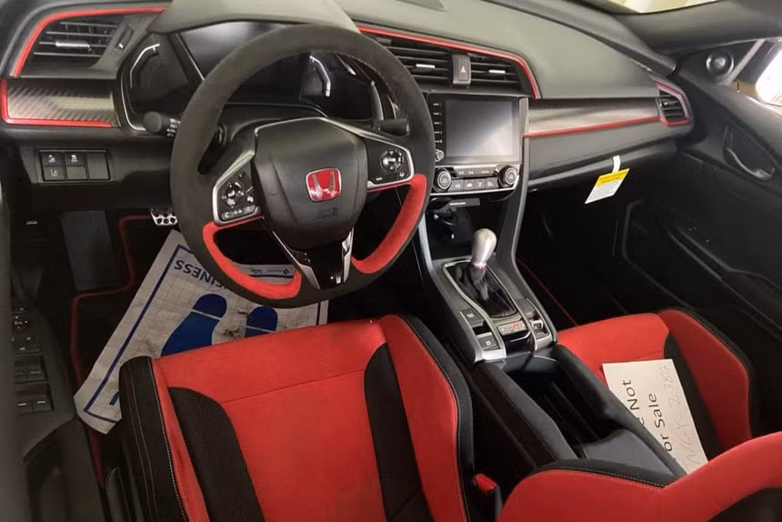 honda civic type r dau tien xuat hien tai viet nam hinh 2