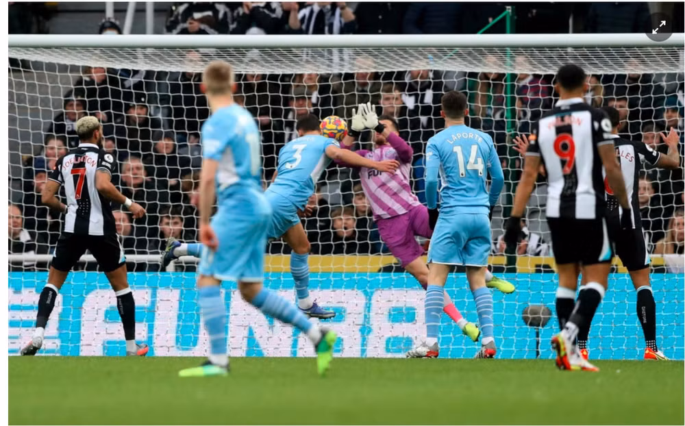 man city de bep newcastle o vong 18 premier league hinh 2
