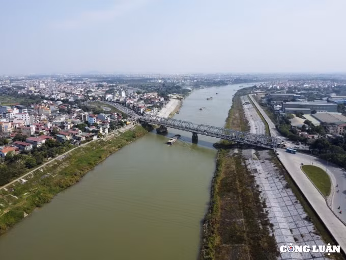 can canh tinh trang xuong cap nghiem trong cua cau duong ha noi hinh 1