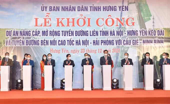 thu tuong pham minh chinh du le khoi cong mot so du an ha tang chien luoc tai hung yen hinh 1