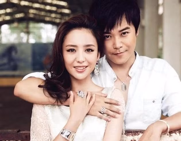 nam 2021 day bien dong cua showbiz hoa ngu hinh 6