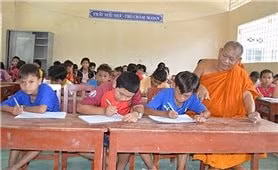 Dạy tiếng mẹ đẻ tại Chùa Cái Giá nhằm phát huy và bảo tồn văn hóa dân tộc 