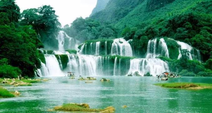 nhung dia diem mien bac hap dan trong dip tet duong lich 2022 hinh 4