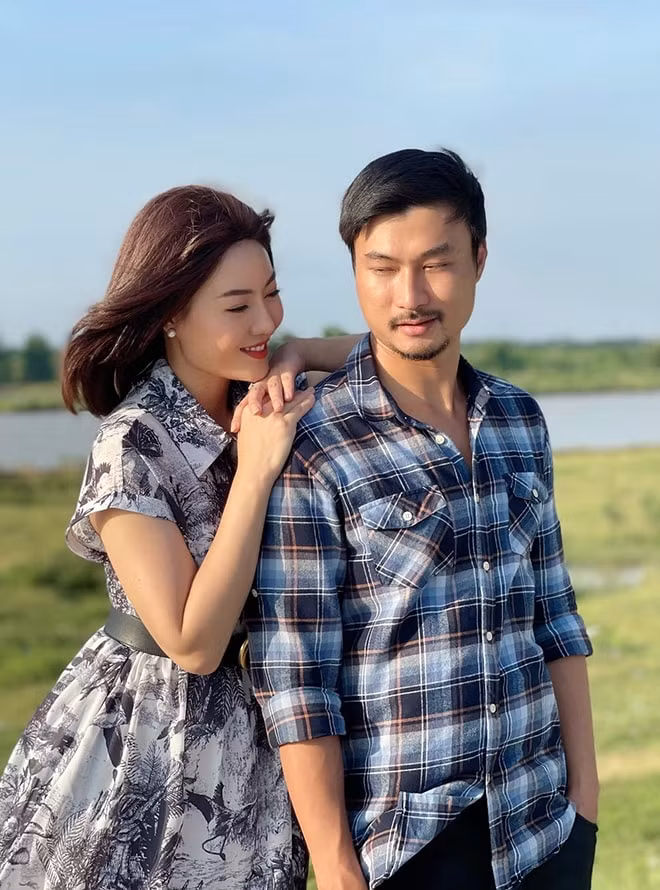nhung cap doi sao viet lan dau yeu nhau tren phim hinh 4