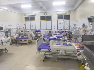 no binh khi trong khu cong nghiep 7 cong nhan bong nang hinh 1