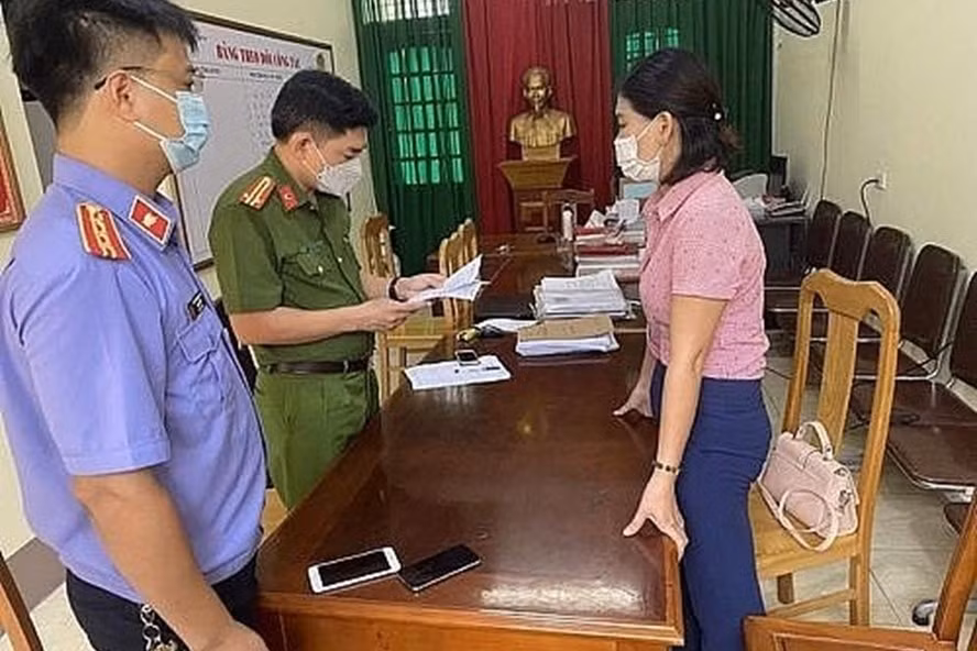nghe an de nghi khai tru mot dang vien do gia mao trong cong tac hinh 1