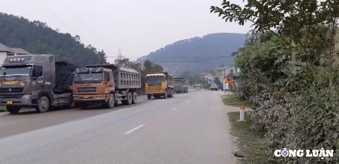 hung than van ngang nhien tung hoanh quoc lo 46b csgt o dau hinh 1