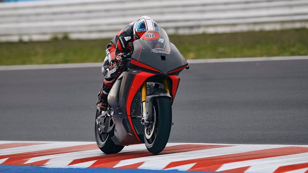 xe dua dien ducati motoe v21l chinh thuc lo dien hinh 1