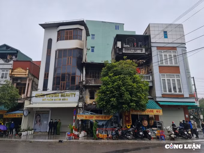 chay nha trong dem 3 nguoi trong gia dinh tu vong hinh 1
