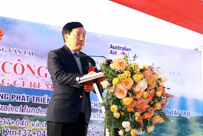 pho thu tuong pham binh minh du le khoi cong du an ket noi giao thong cac tinh mien nui phia bac hinh 2