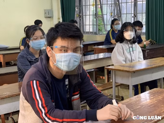 hoc sinh tro lai truong cac truong cong lap o tp hcm se khong thu hoc phi hinh 1