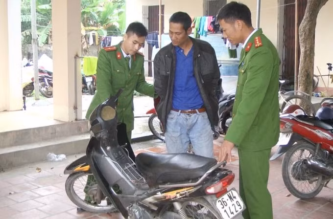 Sau 8 giờ gây án, 