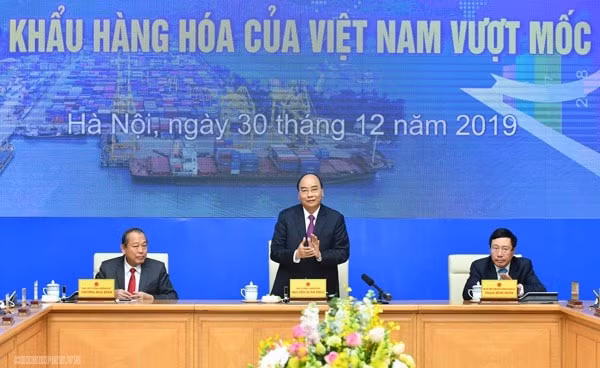 Thủ tướng Nguyễn Xuân Phúc và các Phó Thủ tướng tại buổi lễ. Ảnh: VGP