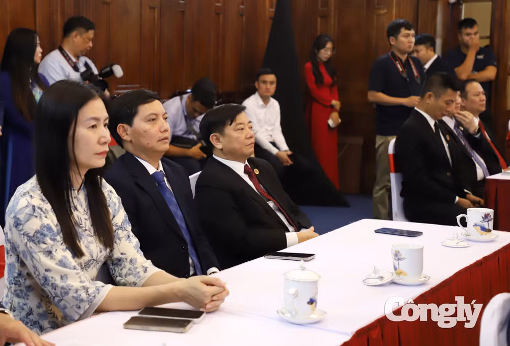 Các đại biểu tham dự Lễ ký kết.