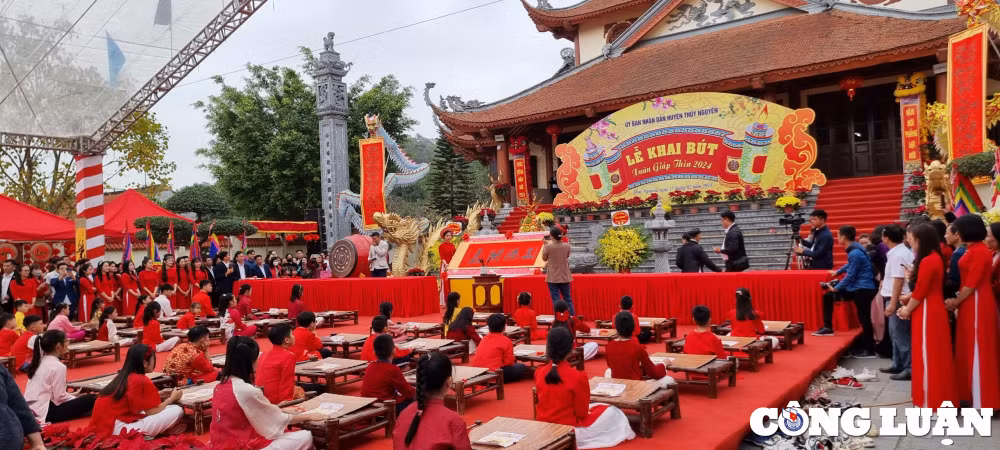 hai phong khai mac le hoi khai but dau xuan tai den tho trang nguyen le ich moc hinh 5