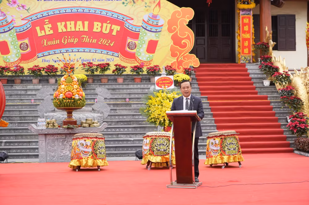 hai phong khai mac le hoi khai but dau xuan tai den tho trang nguyen le ich moc hinh 3
