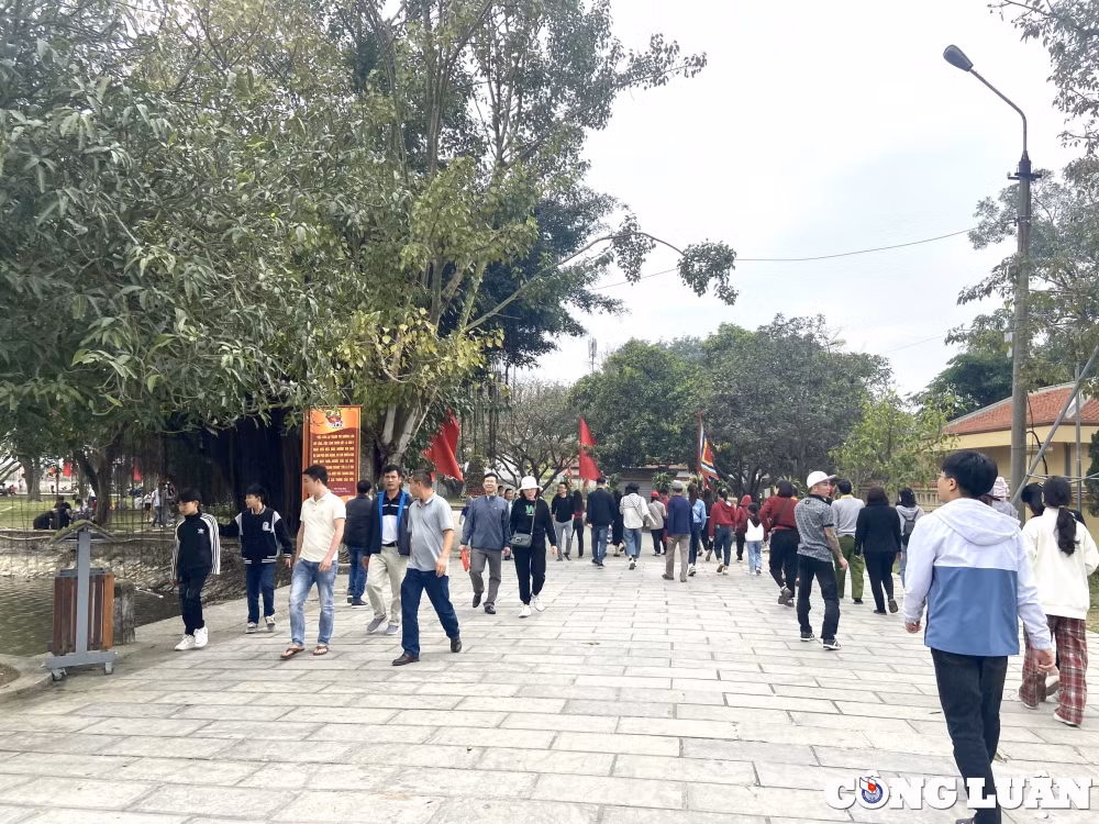 du khach nuom nuop ve du xuan chua con son dau nam moi 2024 hinh 1