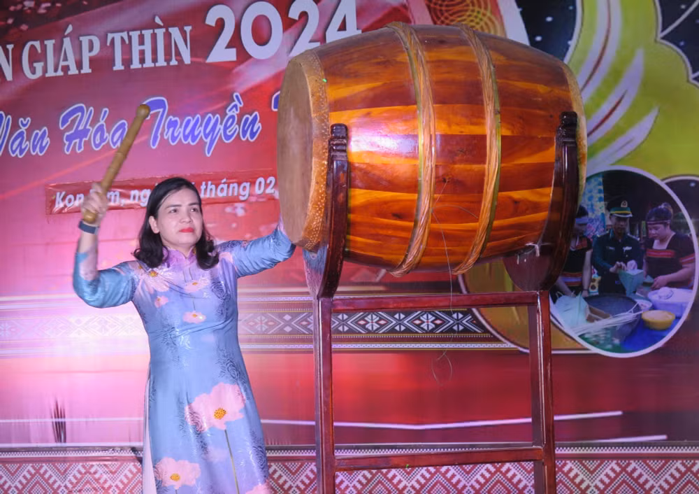 kon tum khai mac hoi bao xuan giap thin trai nghiem van hoa truyen thong hinh 3