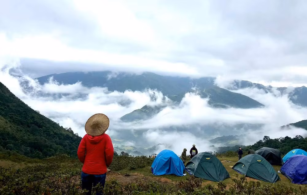quang ninh don tren 800000 luot khach du lich dip tet nguyen dan 2024 hinh 1