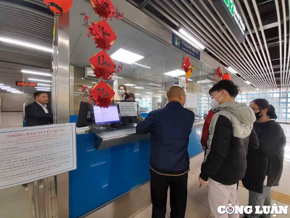 dong dao nguoi dan lua chon tau dien cat linh ha dong du xuan hinh 2