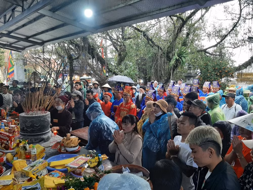 khai hoi chua huong trong mua xuan hinh 12
