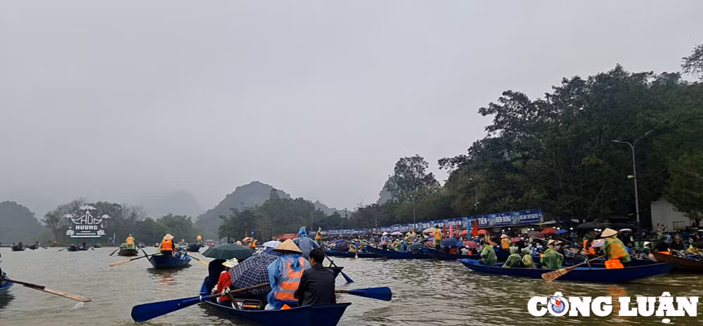 khai hoi chua huong trong mua xuan hinh 2