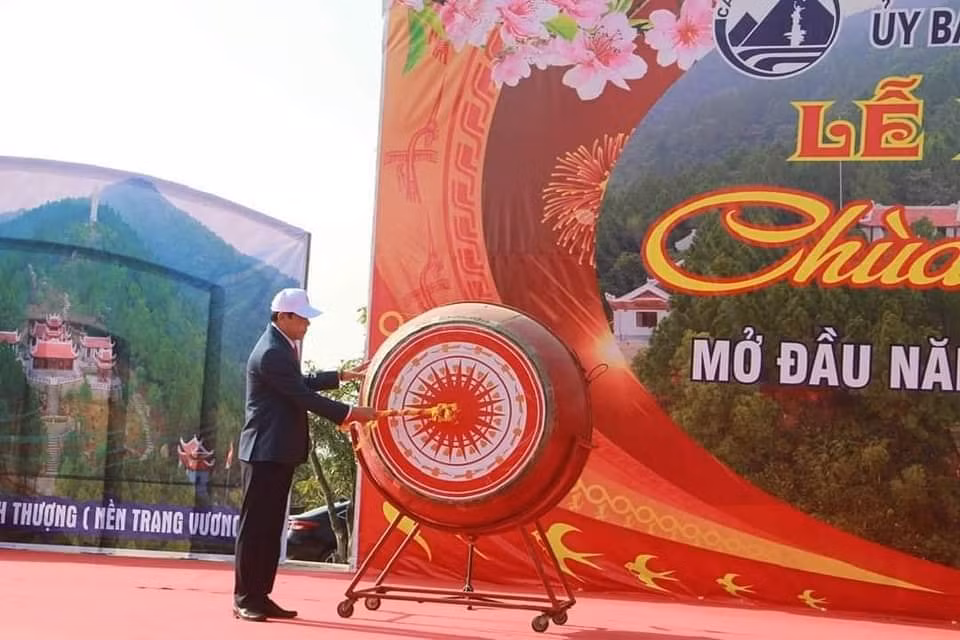 khai hoi chua huong tich mo dau nam du lich ha tinh 2024 hinh 6