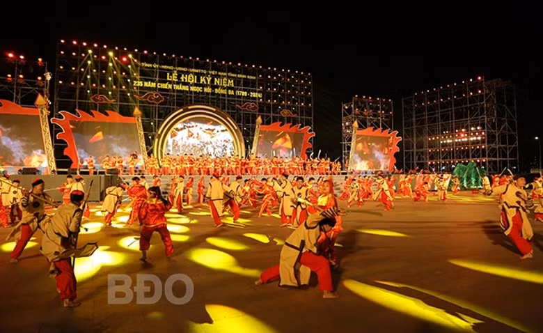 xuc dong hao hung le hoi ky niem 235 nam chien thang ngoc hoi dong da hinh 3