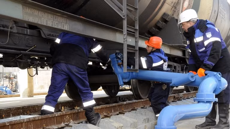 eu chi gan 30 ty euro mua nang luong cua nga nam 2023 hinh 1