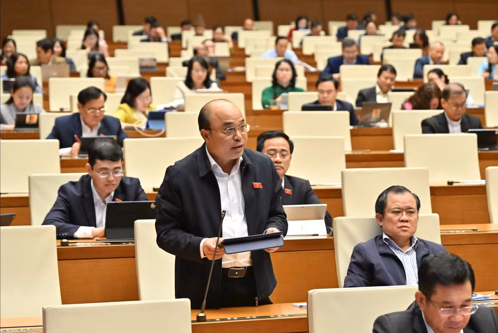 ĐBQH Đỗ Văn Yên (đoàn TP Hồ Chí Minh) phát biểu.