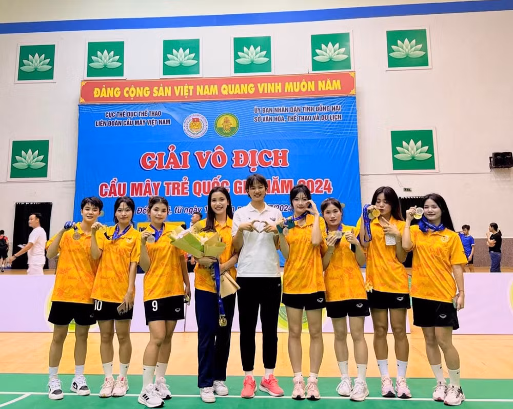 Ảnh màn hình 2025-05-15 lúc 21.22.29