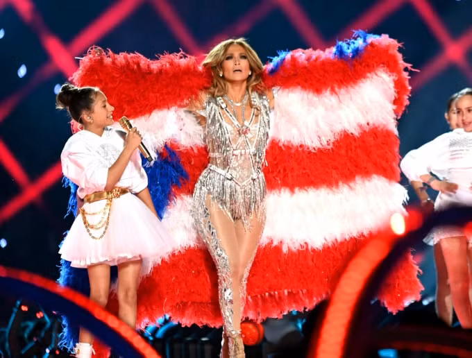 phim tai lieu ve cuoc doi jennifer lopez ruc rich ra mat hinh 2