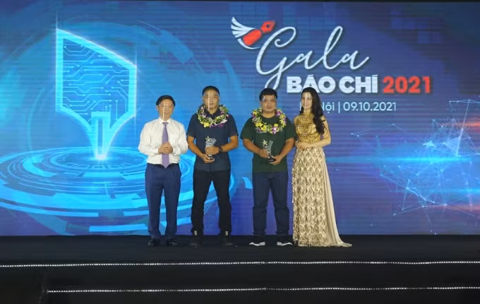 phat dong giai anh khoanh khac bao chi 2021 hinh 6