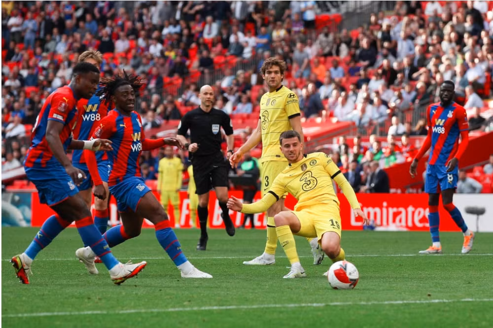 danh bai crystal palace 2 0 chelsea thang tien vao chung ket fa cup hinh 2