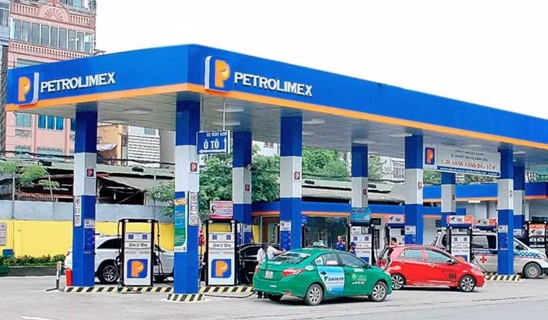 Giá xăng dầu hôm nay 5/8: Giá xăng tăng, dầu lao dốc trước quyết định của OPEC+