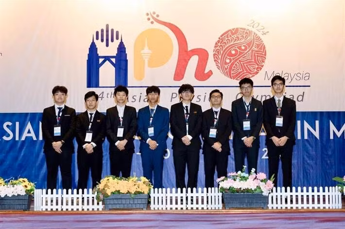 doan hoc sinh viet nam dat thanh tich tot tai ky thi olympic vat ly chau a hinh 1