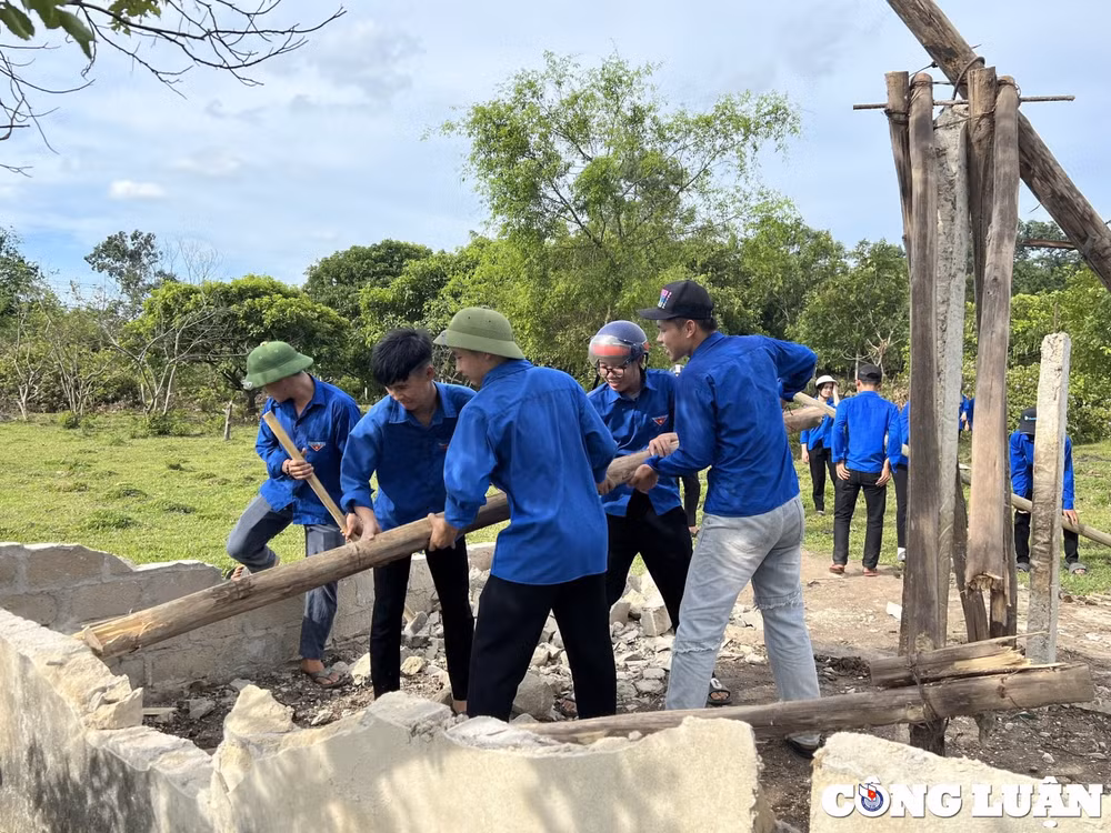 tuoi tre ha tinh gop phan day nhanh tien do cong trinh duong day 500kv mach 3 hinh 3