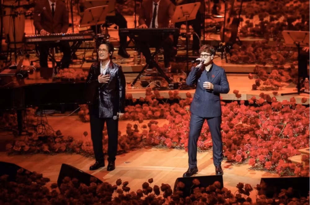 ha anh tuan ra 8 ca khuc trong live concert sketch a rose tai singapore hinh 1