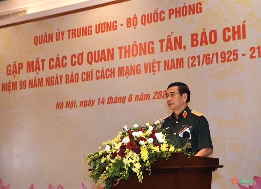 bao chi dong hanh thuc hien nhiem vu quan su quoc phong xay dung nen quoc phong toan dan hinh 1