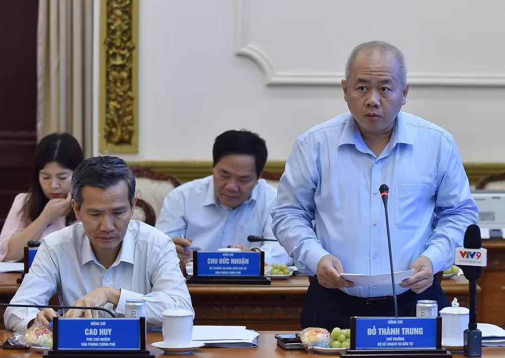 pho thu tuong le thanh long tang cuong trach nhiem cua can bo thuc thi cong vu trong giai ngan von dau tu cong hinh 3