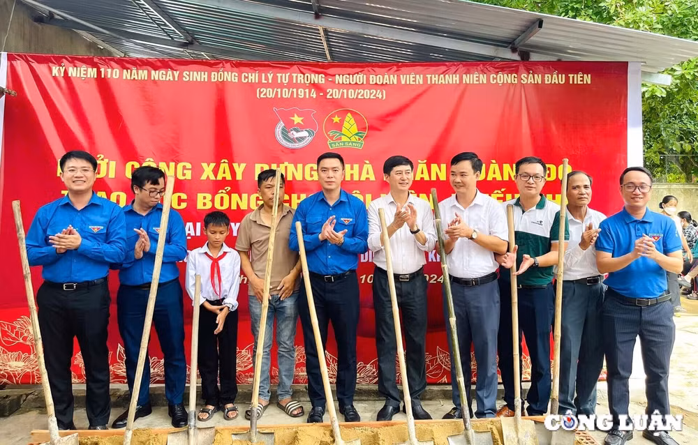 trung uong doan xay nha nhan ai trao qua cho hoan canh kho khan o ha tinh hinh 5