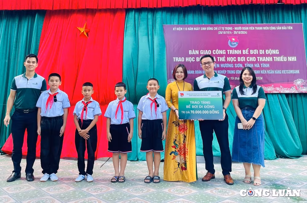 trung uong doan xay nha nhan ai trao qua cho hoan canh kho khan o ha tinh hinh 3