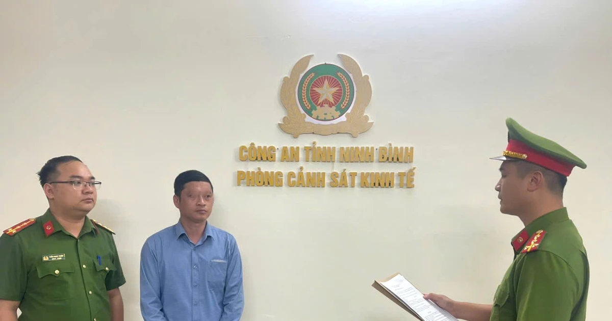 Khởi tố nguyên cán bộ xã chiếm đoạt tiền từ thiện hỗ trợ người dân ...