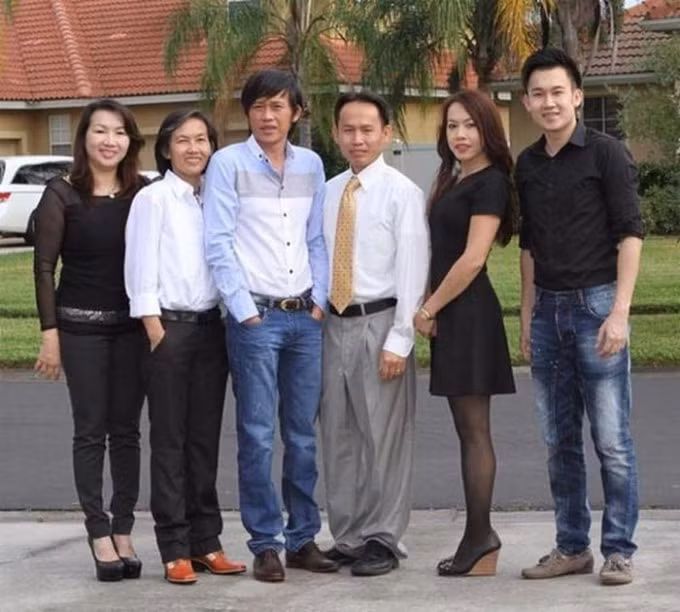 gia dinh nsut hoai linh thong tin chi tiet cao pho va tang le cua bo ruot hinh 3
